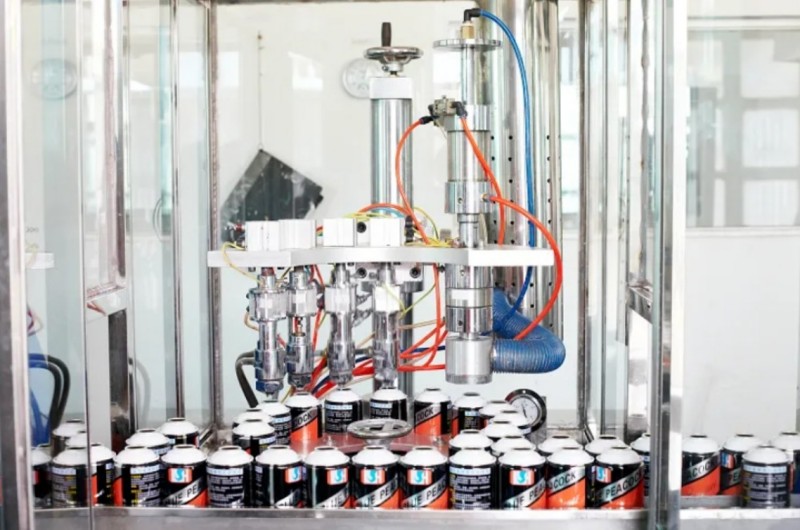 ​WIlson är djupt involverad i skönhetsaerosolindustrin